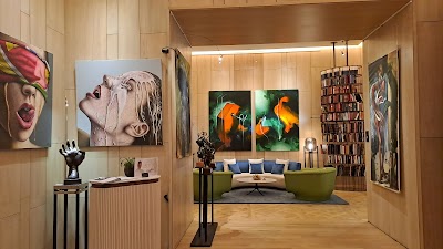 Associação Arca Gallery - Espaço de exposições "Art Gallery The One"