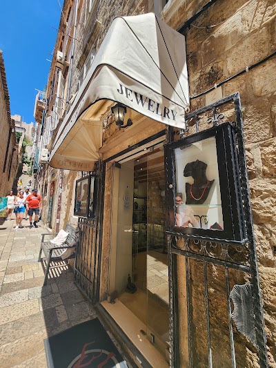 Dubrovnik Treasures Jewelry Store - Adriatic Coral, Pearls & Semi-precious Stones