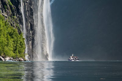 Fjordcruise Alesund Geiranger - Geiranger Fjordservice