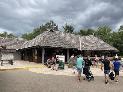 Flixbus Bus Stop North (Entrance 1)