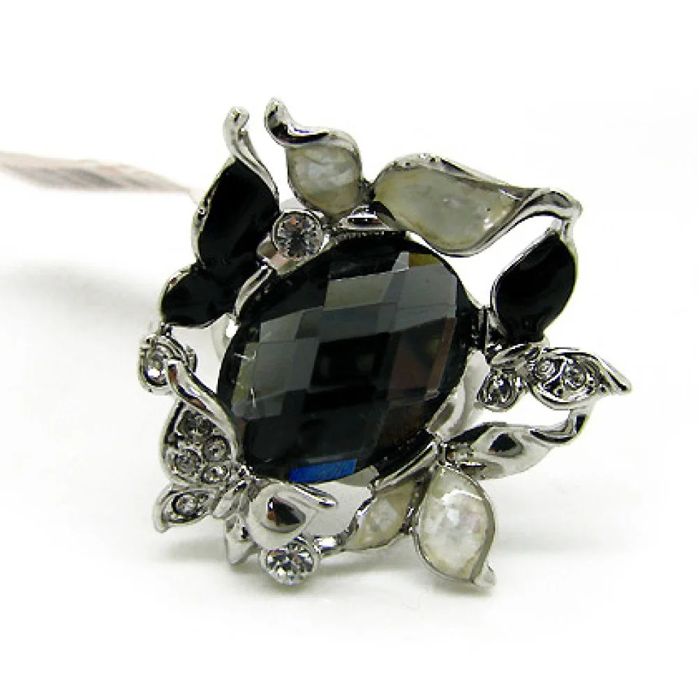 Crystal ring