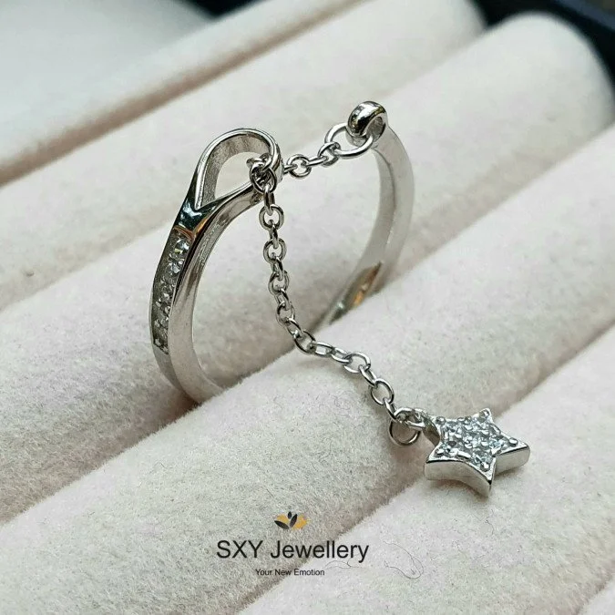 Ladies silver ring Star SR3651